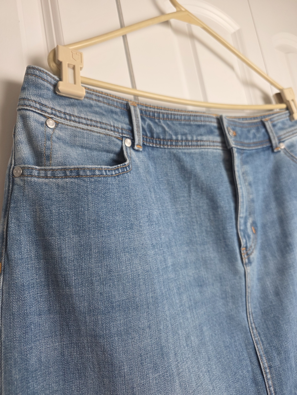 Talbots Classic Blue Denim Pencil Skirt with Front Slit – Size 16 - Picture 3 of 15